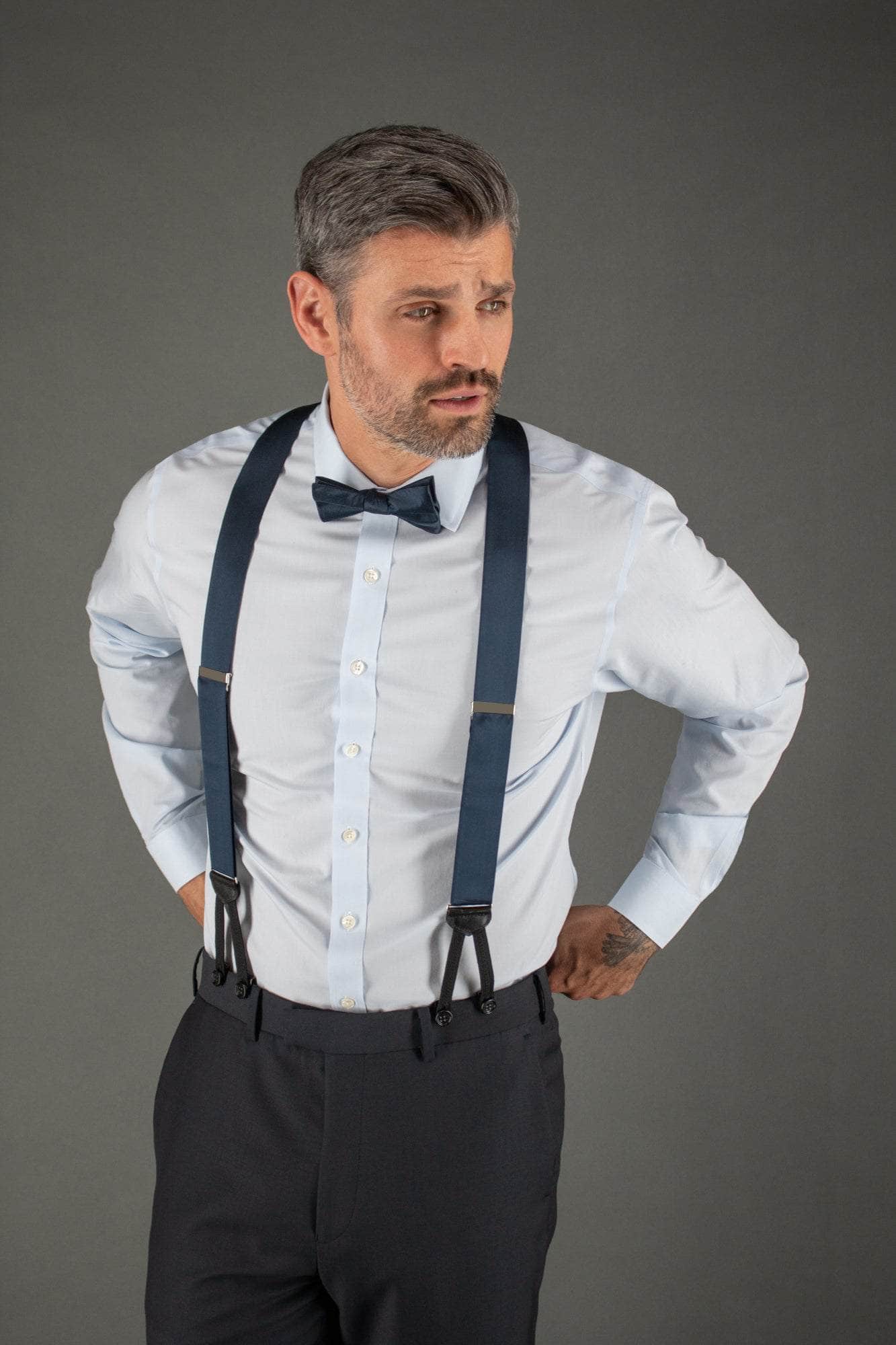 Set of thin silk suspenders and matching tie, anthracite grey